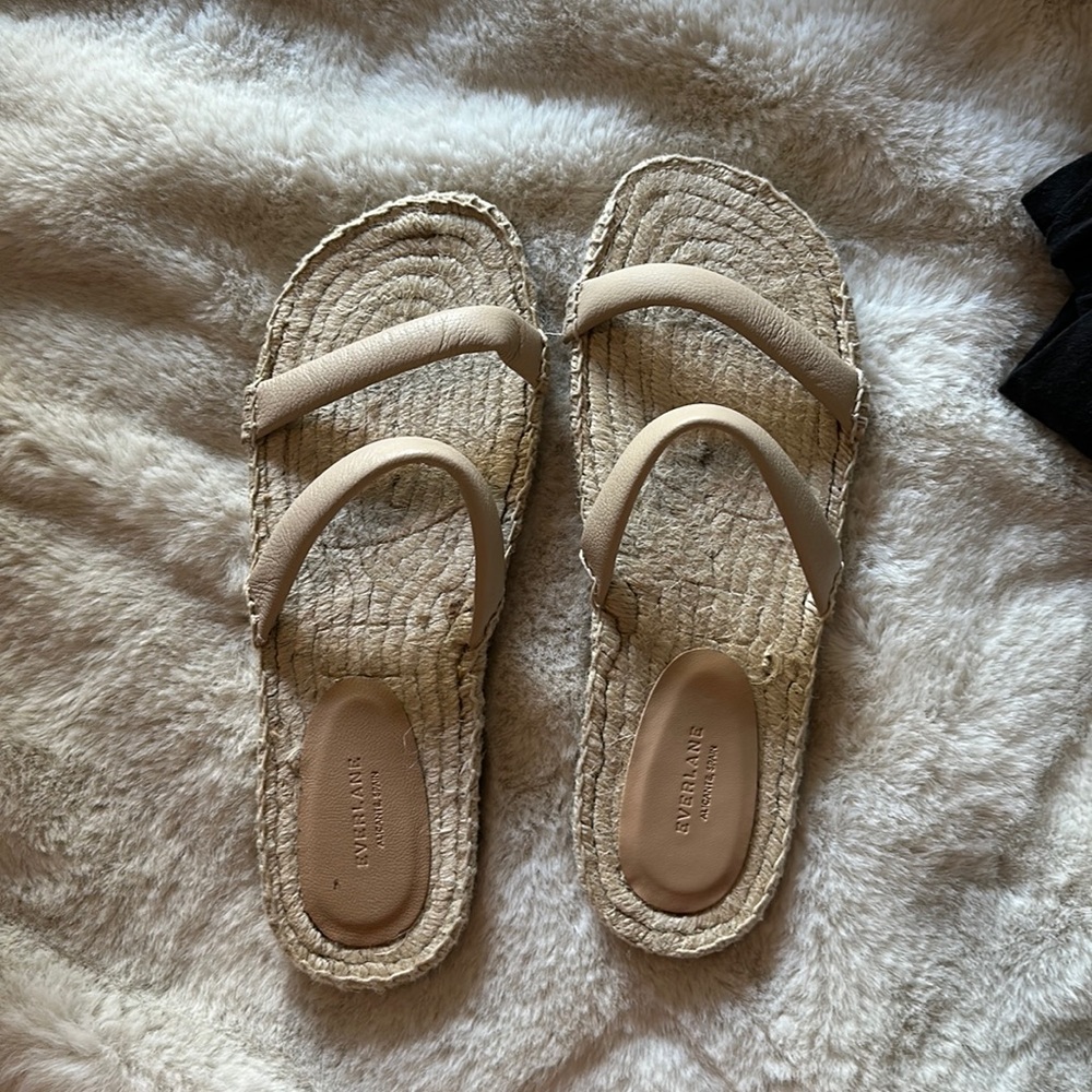 Everlane Rattan woven beach sandals